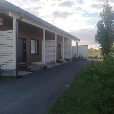 Majoituspalvelu Nurmi Yritysperaenkatu 2 E 2 Apartman *